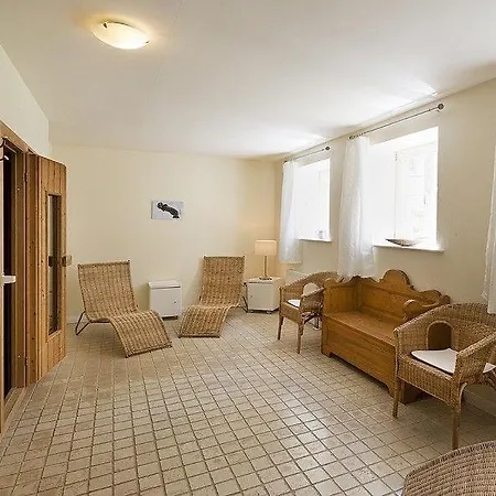 Gutshaus-grubnow-ferienwohnung-2-am-wasser-sauna-und-wlan-incl Grubnow