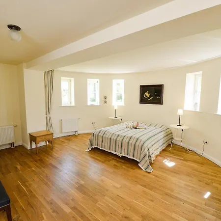 شقة Gutshaus-grubnow-ferienwohnung-2-am-wasser-sauna-und-wlan-incl *